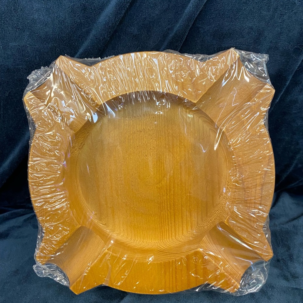 Solid wood cigar tray